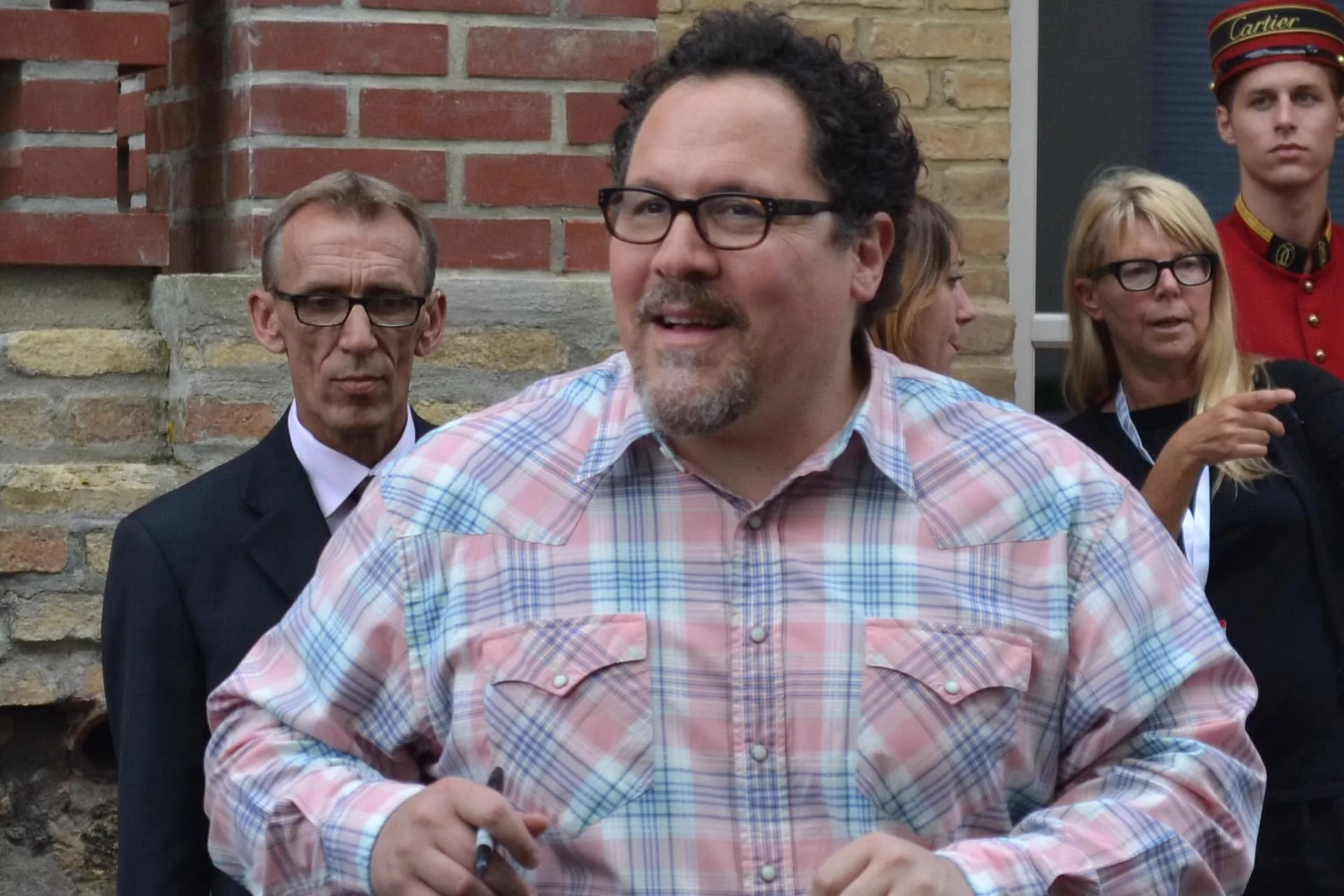 Miss Bobby_Jon_Favreau_Deauville 2014