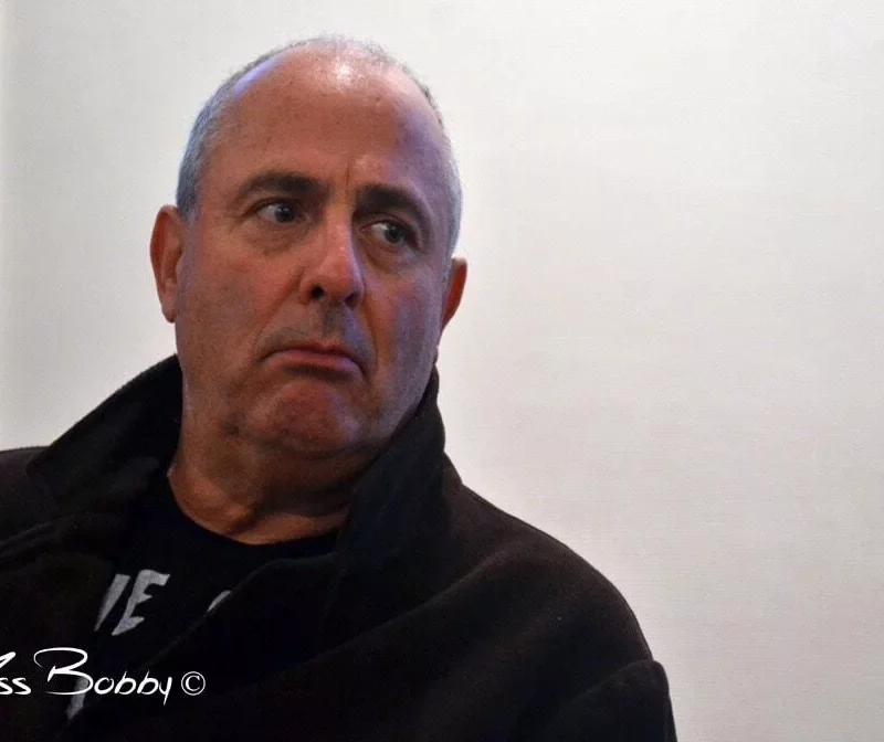 Miss Bobby_Roger_Michell